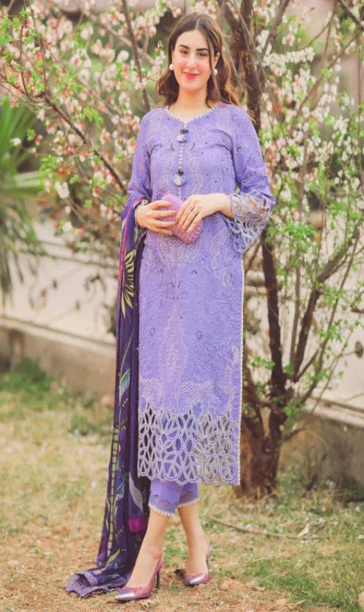 Mushq Embroidered Lawn 3pc with Silk Printed dupatta-DZ 05