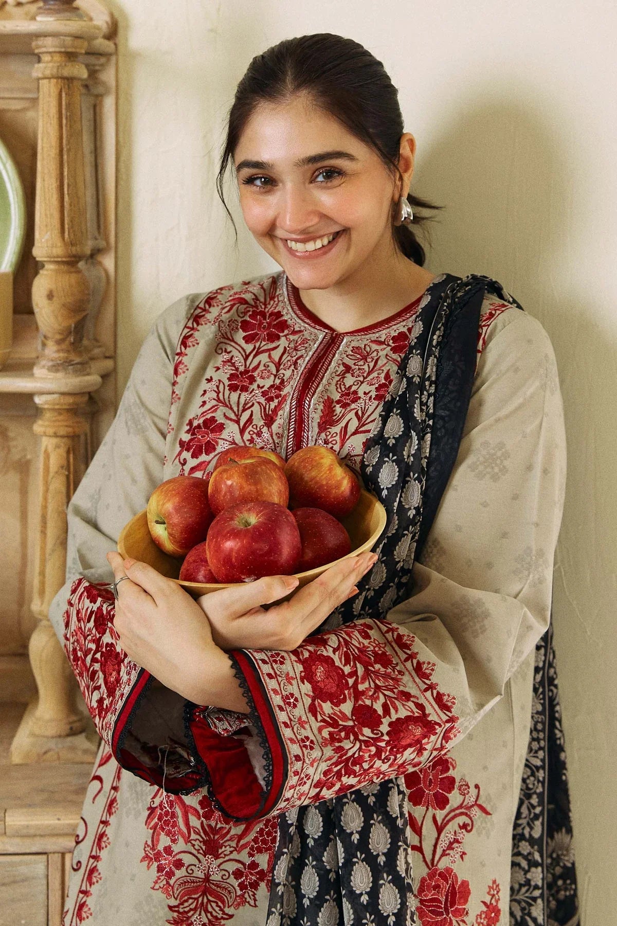 ZARA SHAH JAHAN EID 24 SABAH